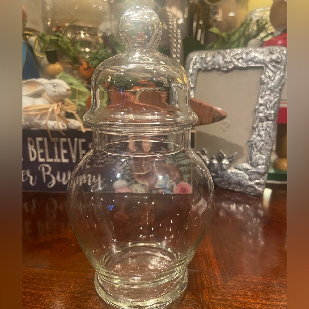 Clear Glass Apothecary Jar with Lid 7” tall GREAT candy dish for grad party!!